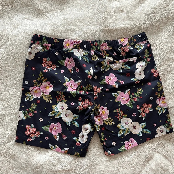 Men’s Floral Wall Papr Swim Trunks Shorts Beach Pool size XL NWOT - Picture 2 of 4